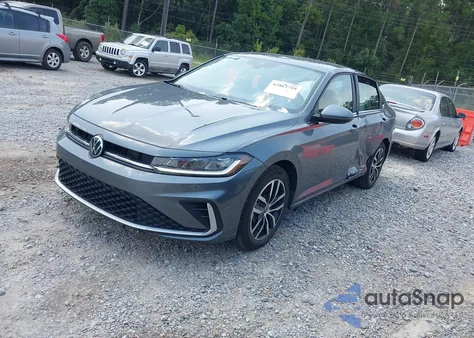 2025 Volkswagen Jetta 1.5T Se from USA, damaged, VIN 3VWEX7BU3SM019407